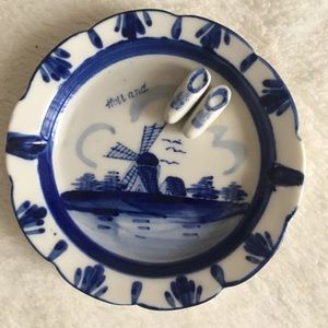 Delft Blue Ashtray Windmill and Clogs Hand Painted